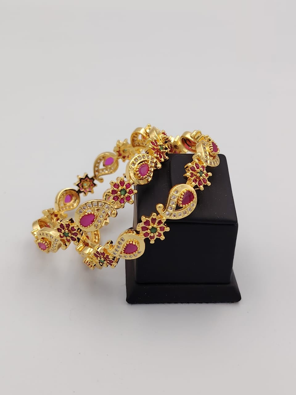 Elegant Bridal & Festive Bangles – Traditional Multi-Set for Women