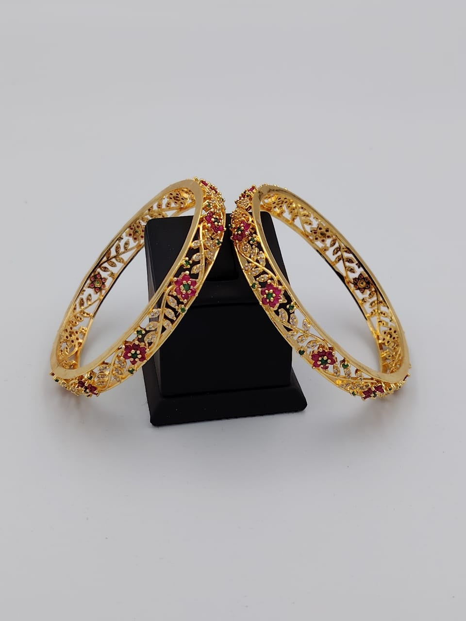 Elegant Bridal & Festive Bangles – Traditional Multi-Set for Women