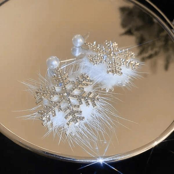 Christmas Snowflake Earrings – Women's Full Diamond Pearl Plush Earrings