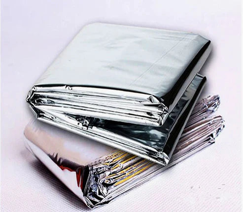 Outdoor Emergency Blanket – Survival Insulation for Cold Weather