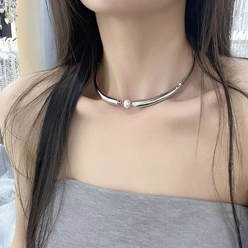 Women's Luxury Pearl Necklace – Cross Pendant, Titanium Steel