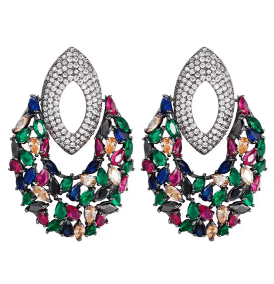 Zirconia Claw Necklace Set – Bold Sparkle with Modern Elegance