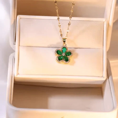Emerald Zircon Flower Pendant Set – Necklace, Earrings & Ring