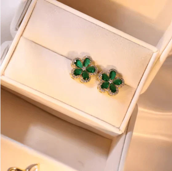 Emerald Zircon Flower Pendant Set – Necklace, Earrings & Ring