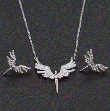 Angel Wings Stainless Steel Necklace Set – Graceful & Timeless Elegance