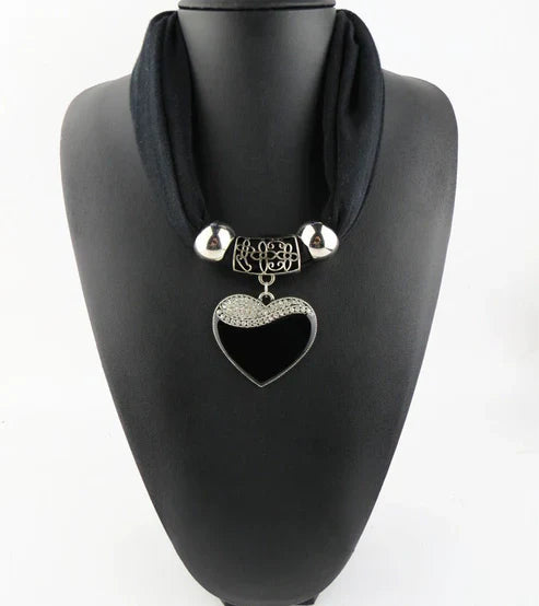 Heart Pendant Scarf – Stylish Women’s Monochrome Jewelry Scarf